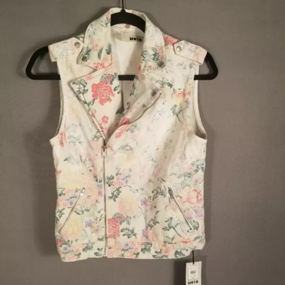 NWT Topshop Moto Cropped Asymmetric Distressed